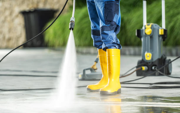 Garage Pressure Washing in Parklawn, CA